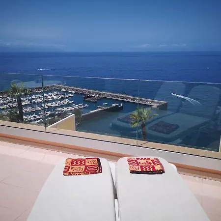 Magical Apt. With Sea View & Cliff Apartment