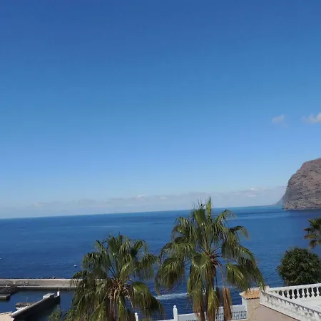 Magical Apt. With Sea View & Cliff Apartment