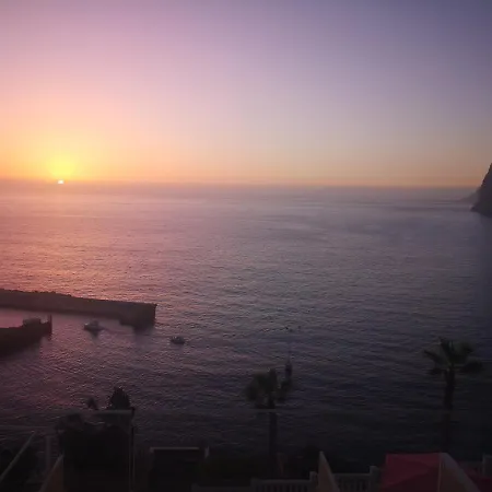 Apartamento Magical Apt. With Sea View & Cliff