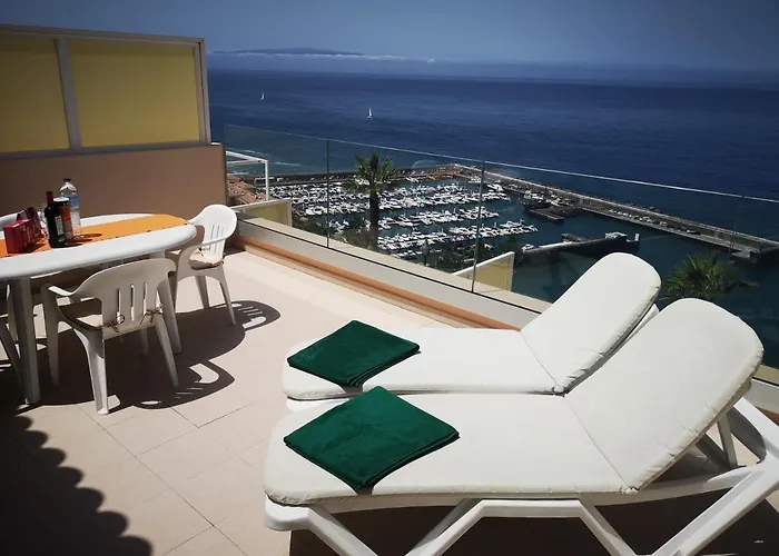 Magical Apt. With Sea View & Cliff